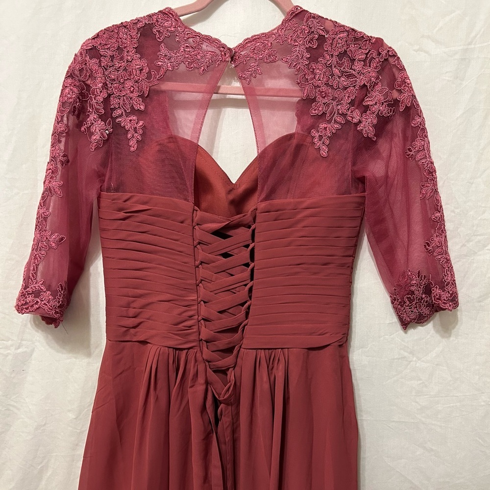 Elegant High-Low Lace Gown – Burgundy - Picture 3 of 4